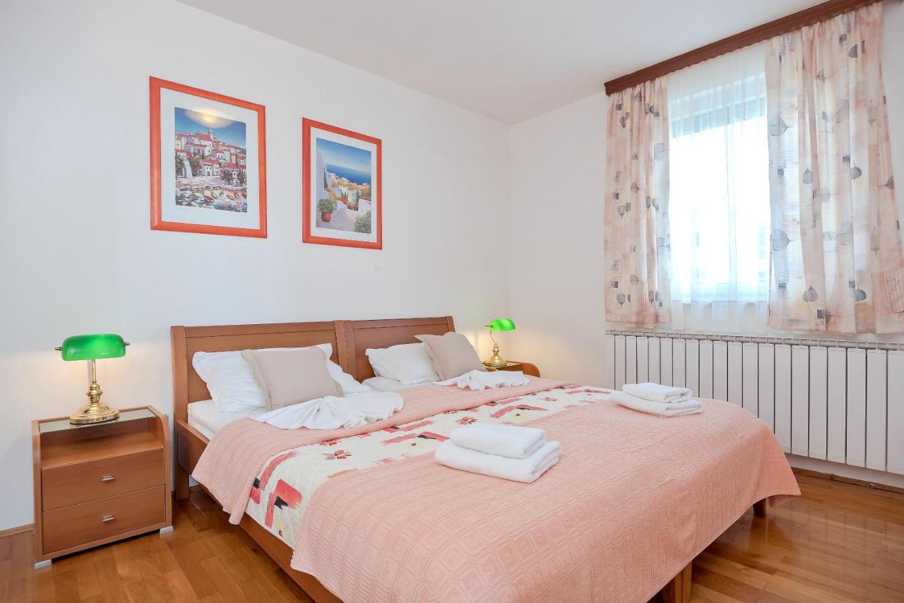 Apartmani Putnik Baška Voda エクステリア 写真