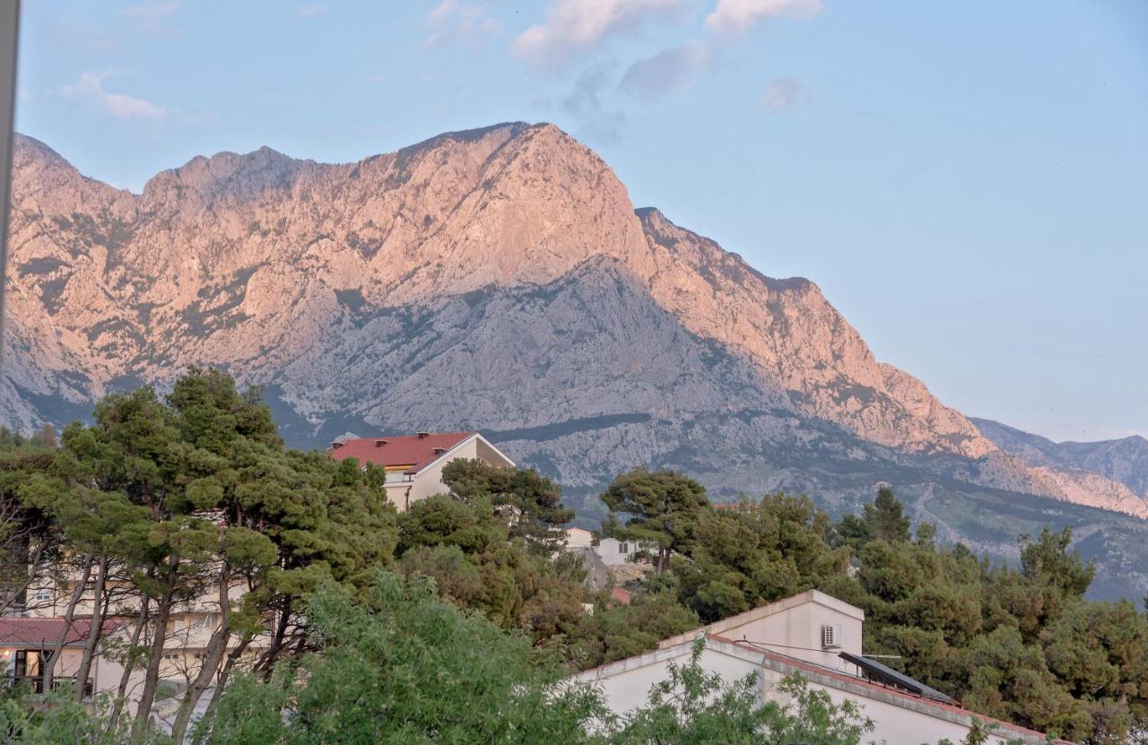Apartmani Putnik Baška Voda エクステリア 写真