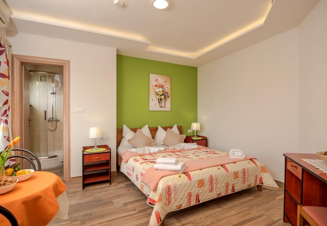 Apartmani Putnik Baška Voda エクステリア 写真