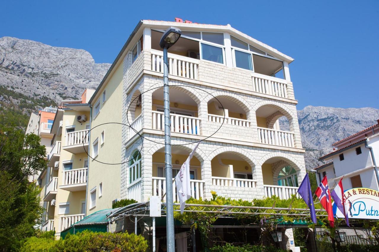 Apartmani Putnik Baška Voda エクステリア 写真