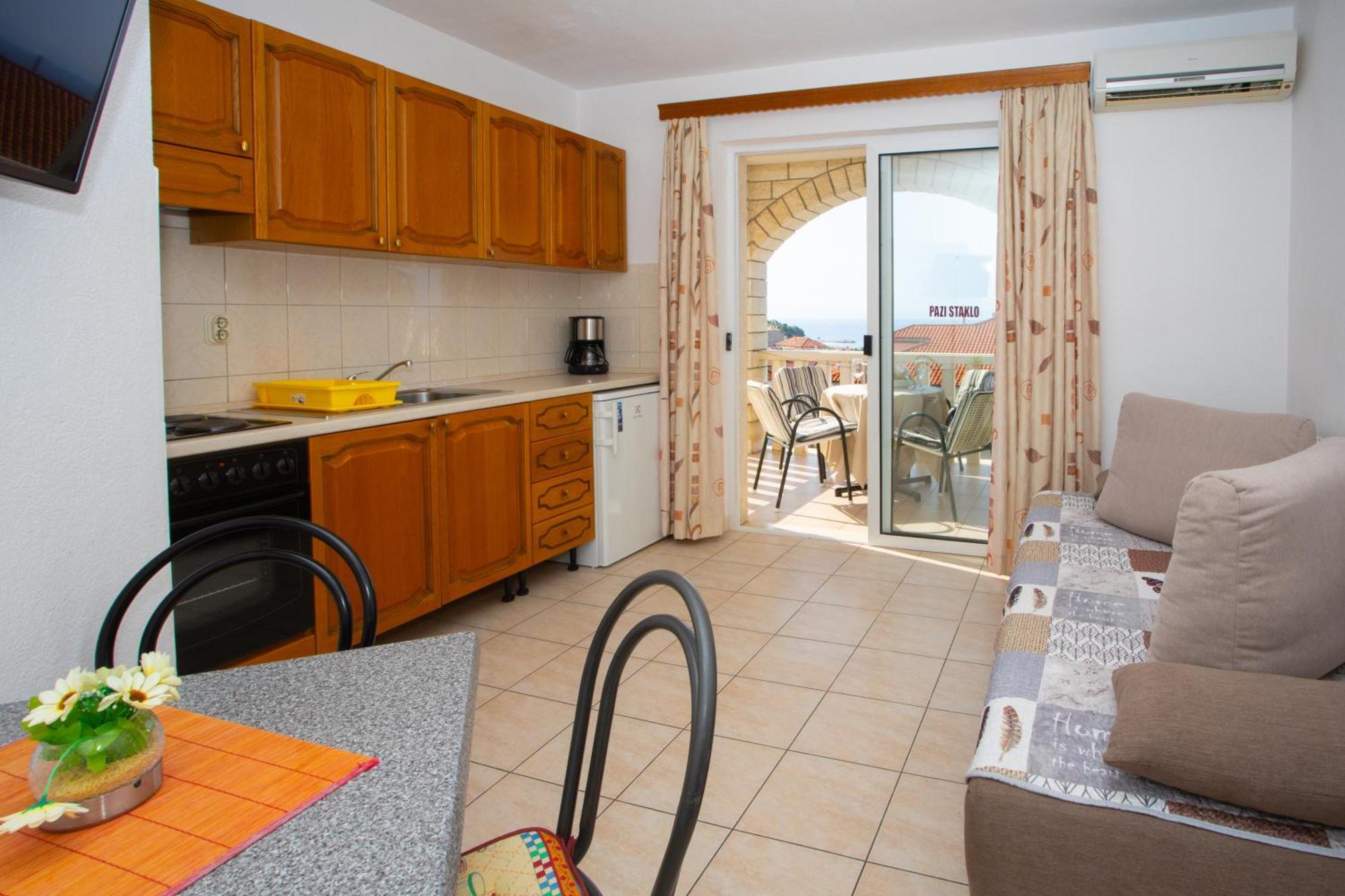 Apartmani Putnik Baška Voda エクステリア 写真