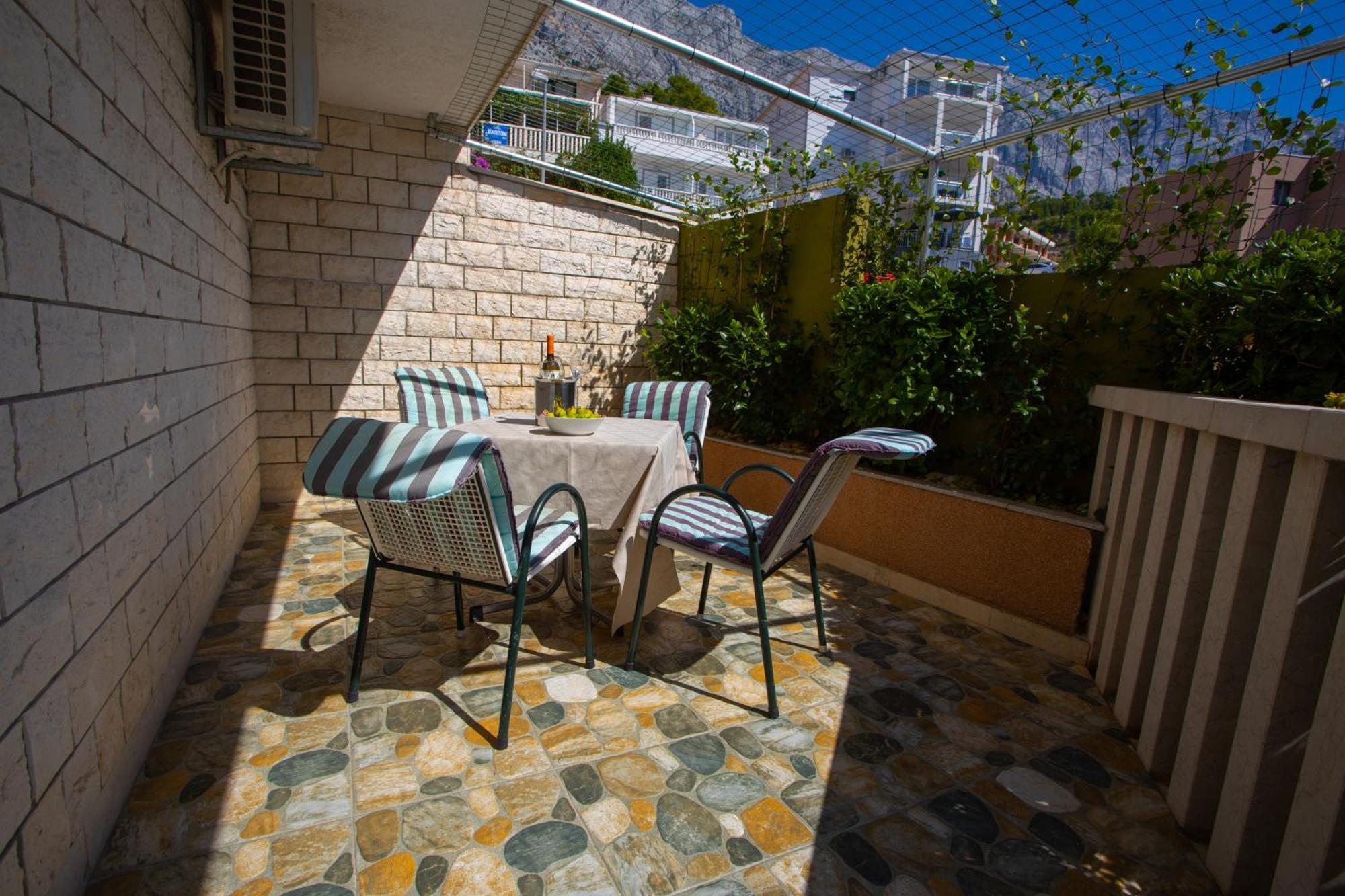 Apartmani Putnik Baška Voda エクステリア 写真
